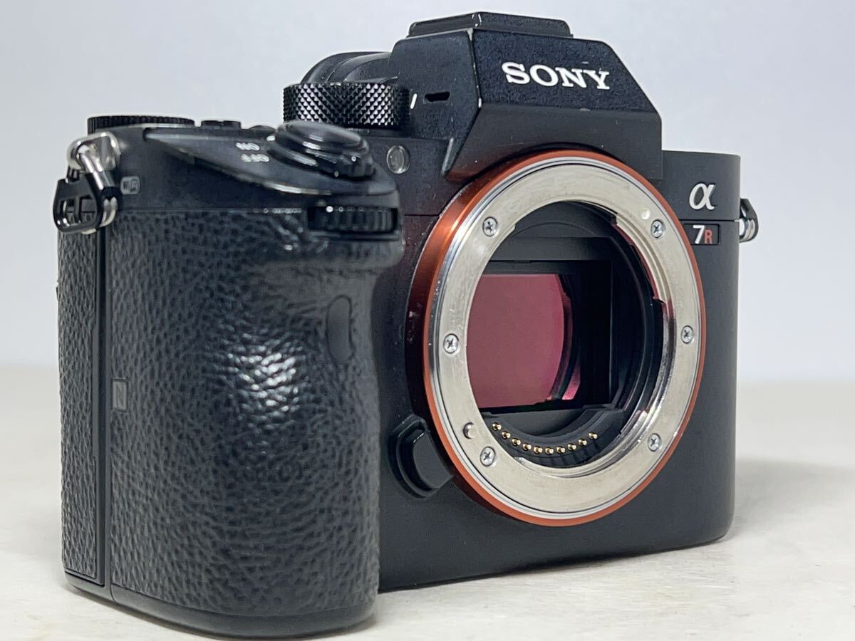 SONY ソニーα7R III ILCE-7RM3 ミラーレス 一眼カメラ ボディ 元箱 32GBメモリ付き