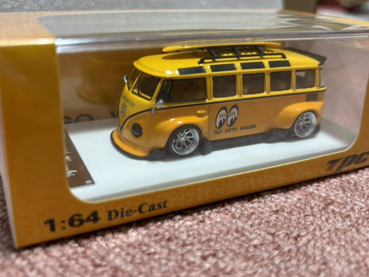 1/64 フォルクスワーゲン 車高短 カスタムバスVW VOLKSWAGEN T1 Mooneyes double yellow ミニカー の画像7