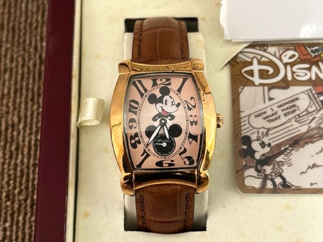 Disney ディズニー Mickey ミッキー MC-5G1134L-001BN レザーベルト 腕時計 木箱 ギャランティー 公式プロダクトシール付 アンティーク の画像2
