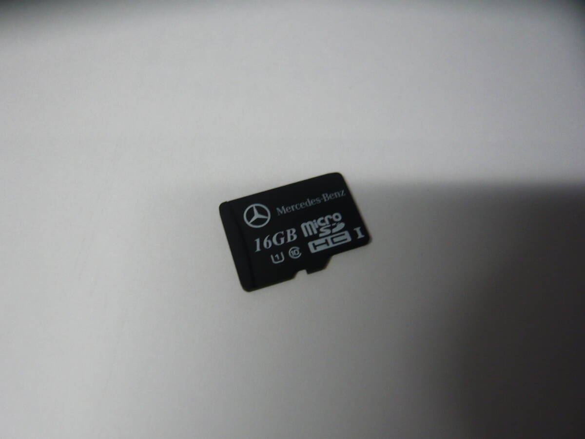 送料無料！動作保証！Mercedes-Benz microSDHC 16GB クラス⑩_画像1