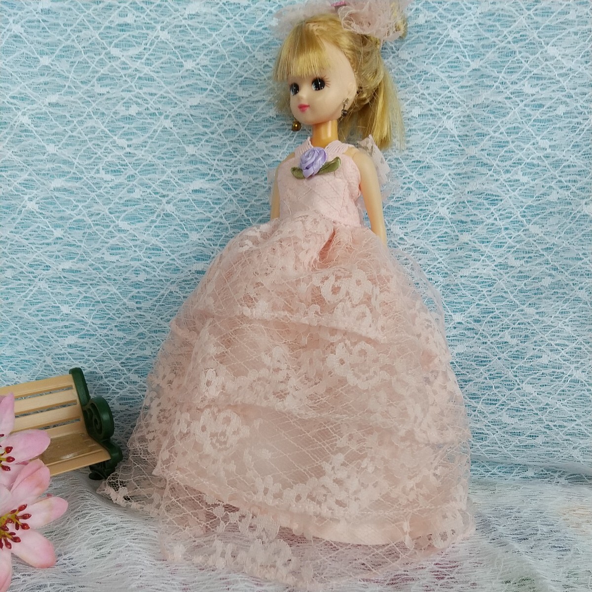 リカちゃんの服★ハンドメイド★ピンクレース４段の豪華なドレス（バラ）の画像1