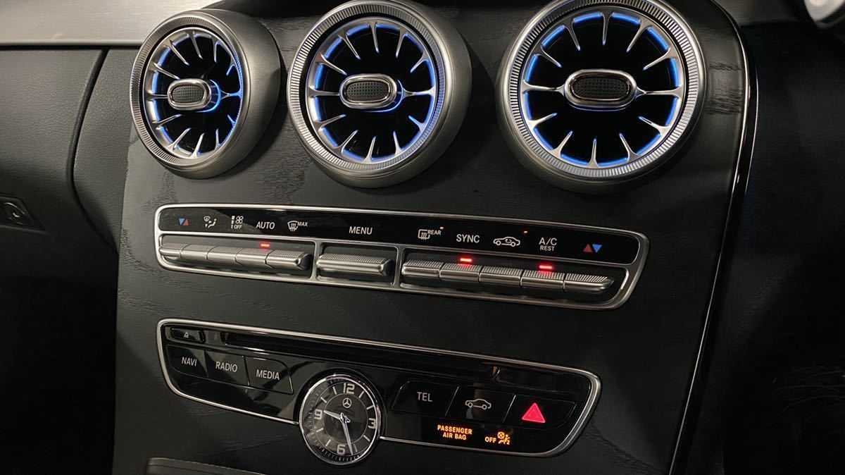 ベンツ Cクラス W205 S205 C205 A205 現行ルックアンビエントライト連動 エアコン吹き出し口 純正交換タイプ3色 ６４色前後7個