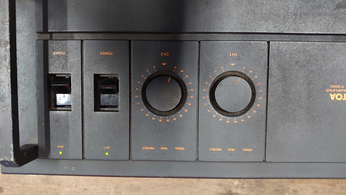 TOA POWER AMPLIFIER MODEL P300D パワーアンプ AC100V 50/60Hz 540W（検索 ティーオーエー LIVE DJ 演奏機器 オーディオ MADE IN JAPANの画像7