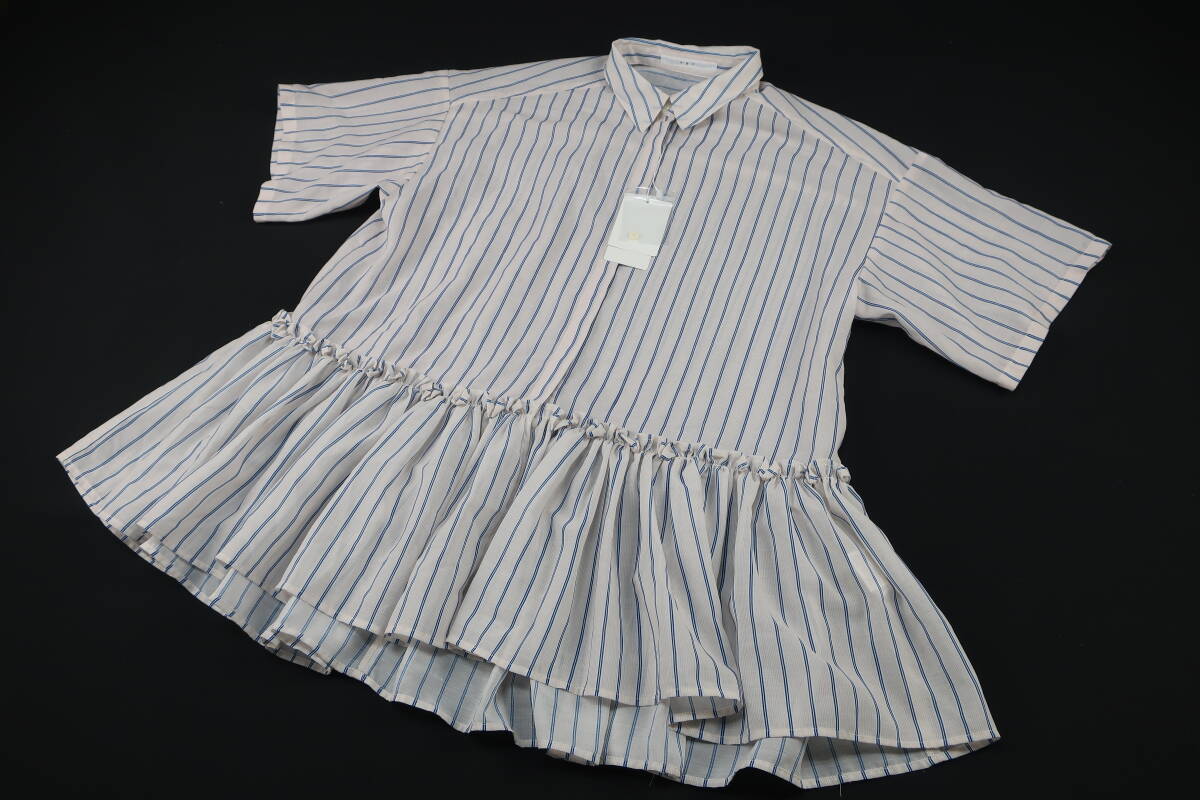 [ отправка 900 иен ] 593 неношеный товар KBFke- Be ef женский sia- рубашка короткий рукав широкий Silhouette flair gya The - полоса One