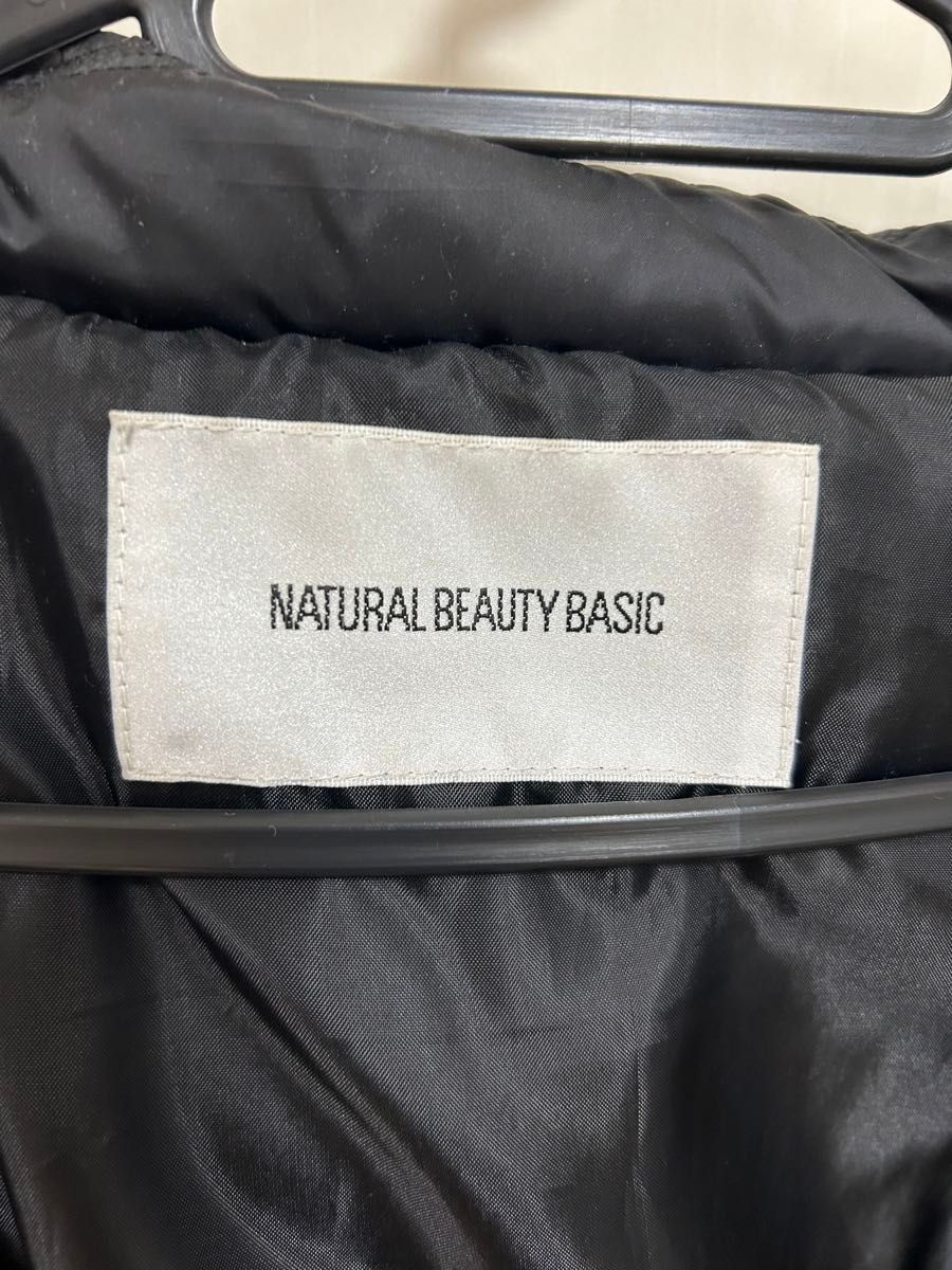 NATURAL BEAUTY BASIC(黒色ダウンジャケット)