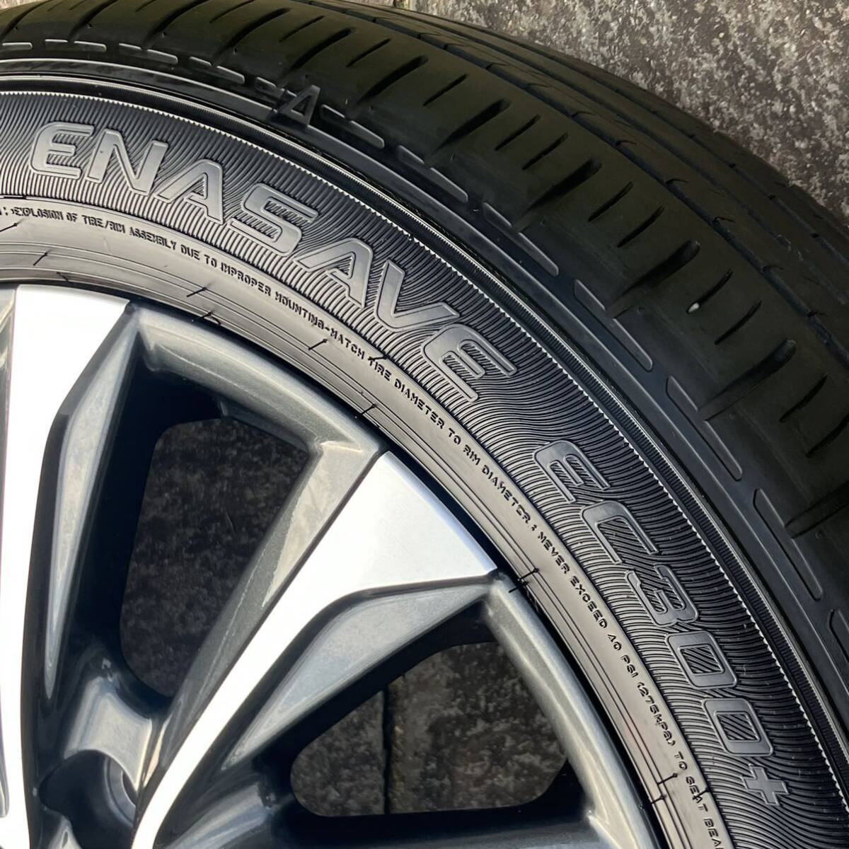 【良品】トヨタ ノア 純正ホイール ダンロップ 205/55R17 1本_画像5