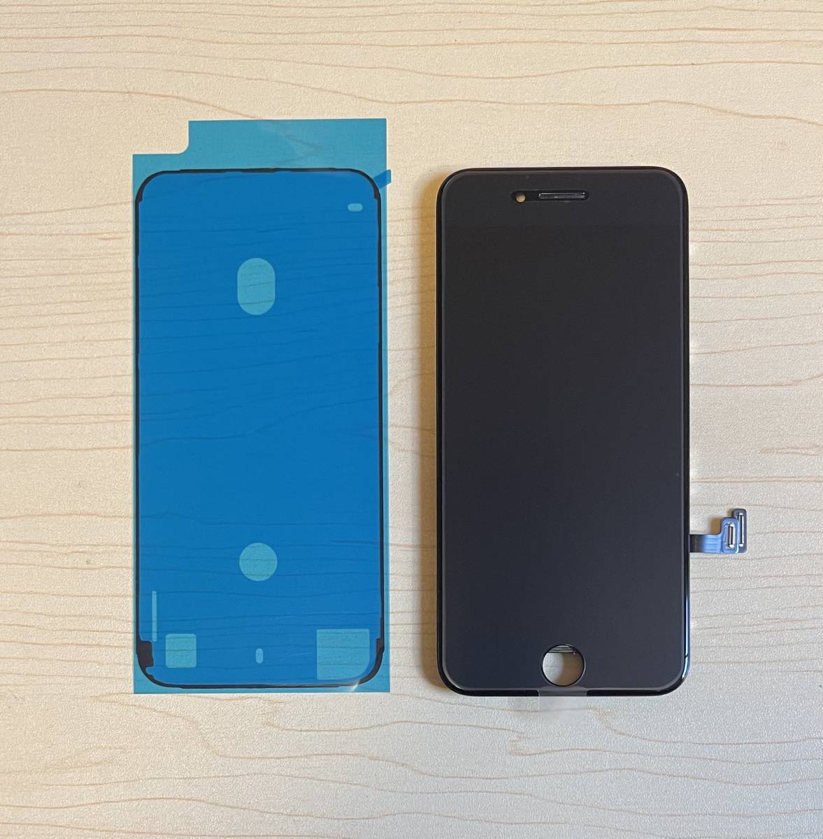 iPhone 8、iPhone SE2 ( 2020 ) 黒 未使用【純正再生品 】フロントパネル 画面 液晶 修理 交換 。防水シール付きの画像1