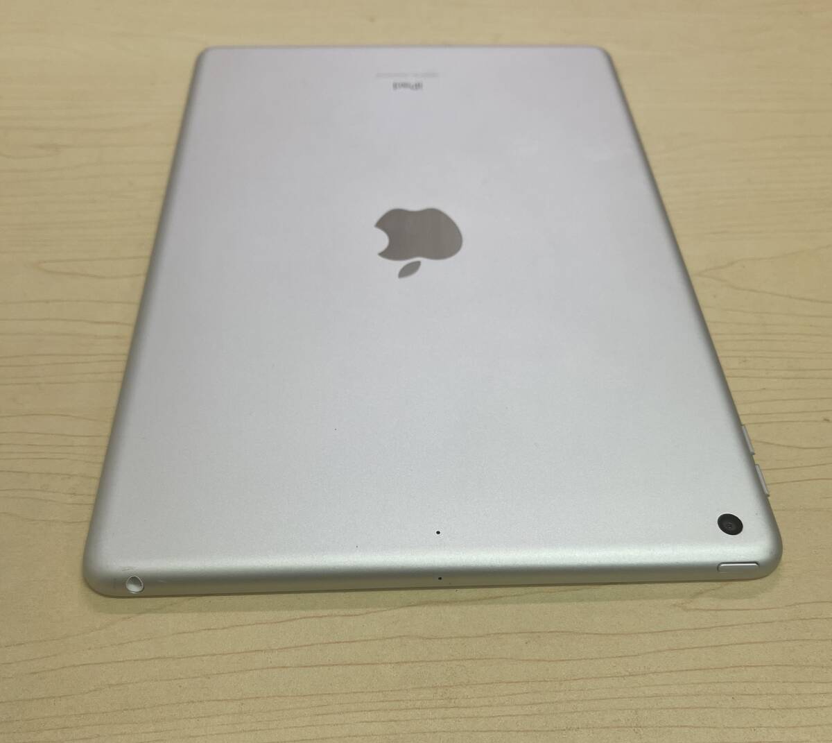 中古 動作確認済み iPad 第7世代 Wi-Fi 32GB ホワイト バッテリー 93%