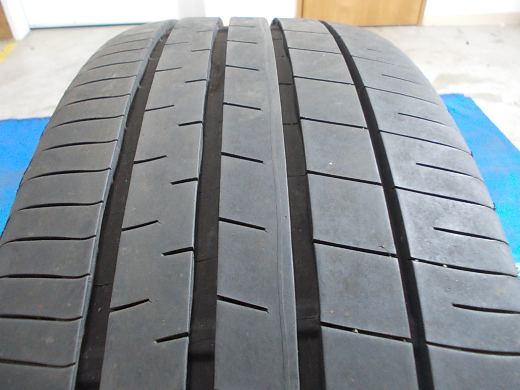 ★中古★CBA-NE51★E51系■エルグランド■215/60Ｒ17 96H■タイヤ、純正アルミホイール1本②_画像6