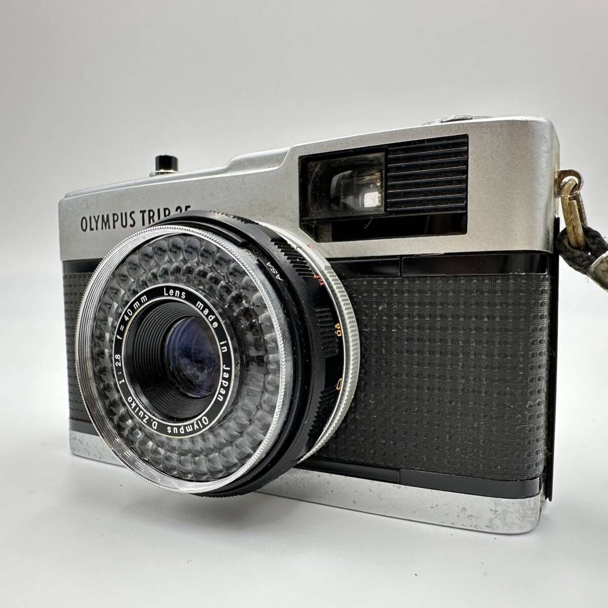 オリンパス OLYMPUS TRIP 35 4台まとめて フィルムカメラ D.ZUIKO 1:2.8 f=40mm シャッターOK 赤ベロ1台のみ 中古品 ジャンク品 現状品の画像10