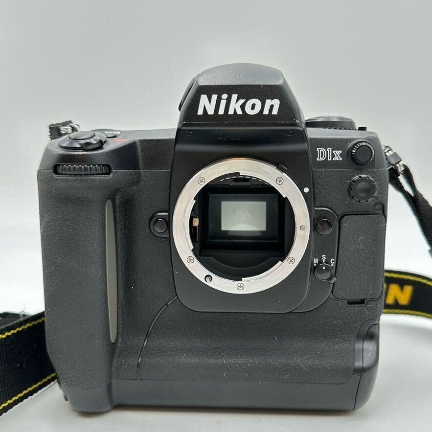 動作未確認 ニコン Nikon D1X デジタル一眼レフカメラ ボディ 予備バッテリー、使用説明書あり ジャンクの画像2