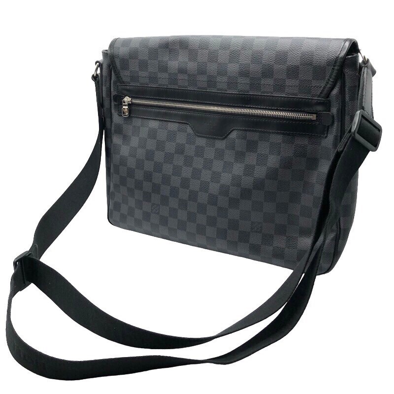 ルイ・ヴィトン LOUIS VUITTON ダニエルMM N58033 ブラック ダミエ・グラフィット ショルダーバッグ メンズ 中古_画像2