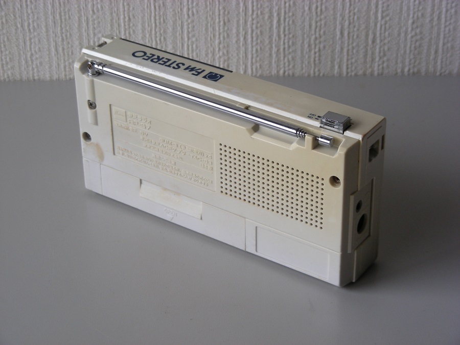 昭和遺産 難有り品 東芝 2バンド（AM・FM）トランジスターラジオ RP－S7の画像5