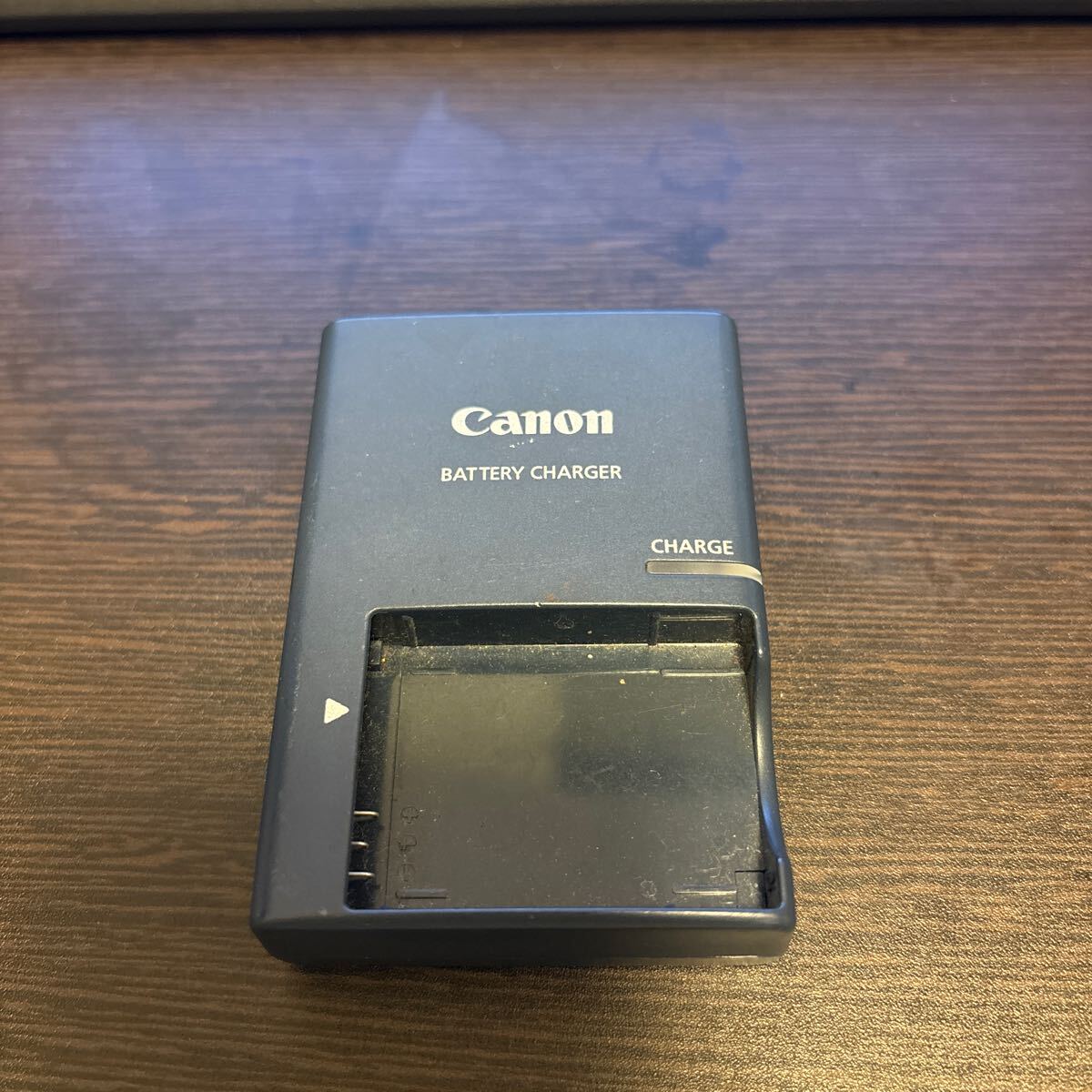 【送料無料】Canon キャノン 純正 充電器 CB-2LX_画像1