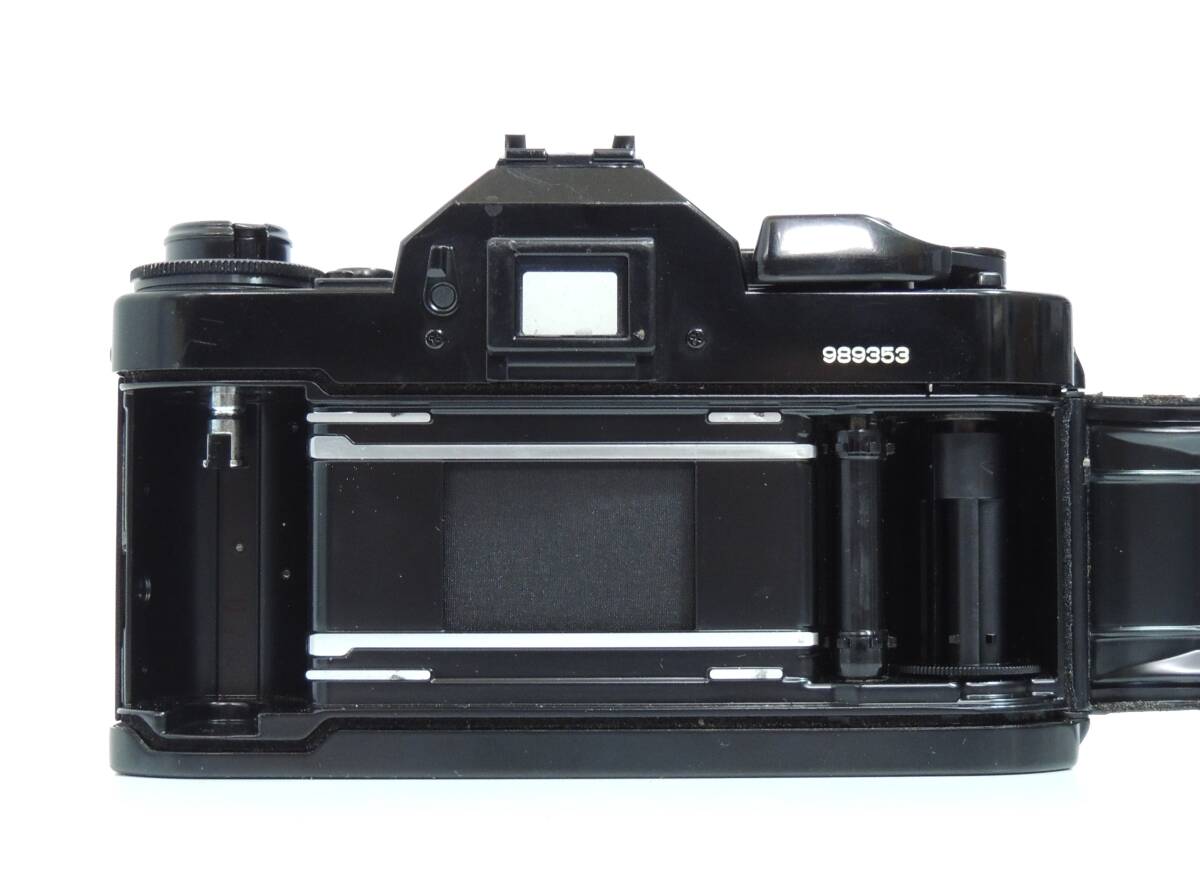 □　Canon　A-1　キャノン　ブラックボディ　一眼レフ　フィルムカメラ　CANON MACRO LENS FD 100㎜ 1:4 S.C.　動作未確認　中古品　④_画像8