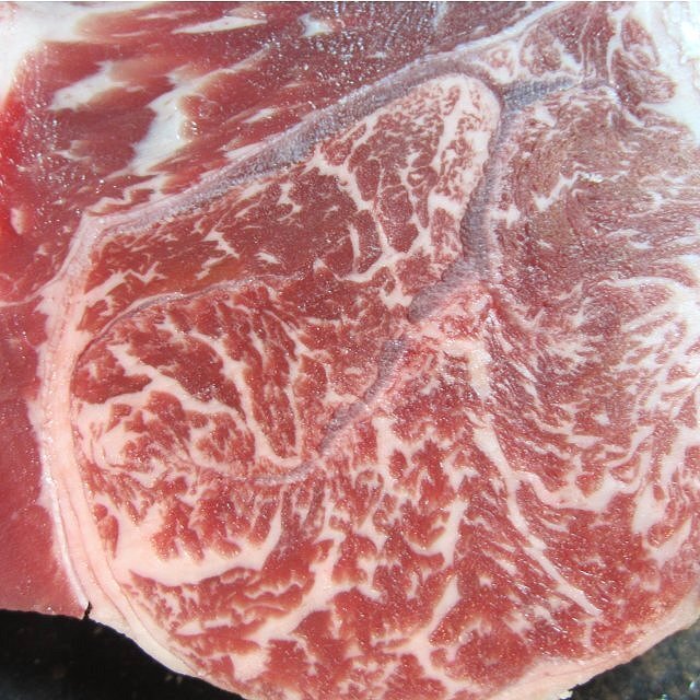 贅沢!! 和牛「スネ肉 チマキ-1kg位」煮込み・シチュー・カレーに最高!!の画像2