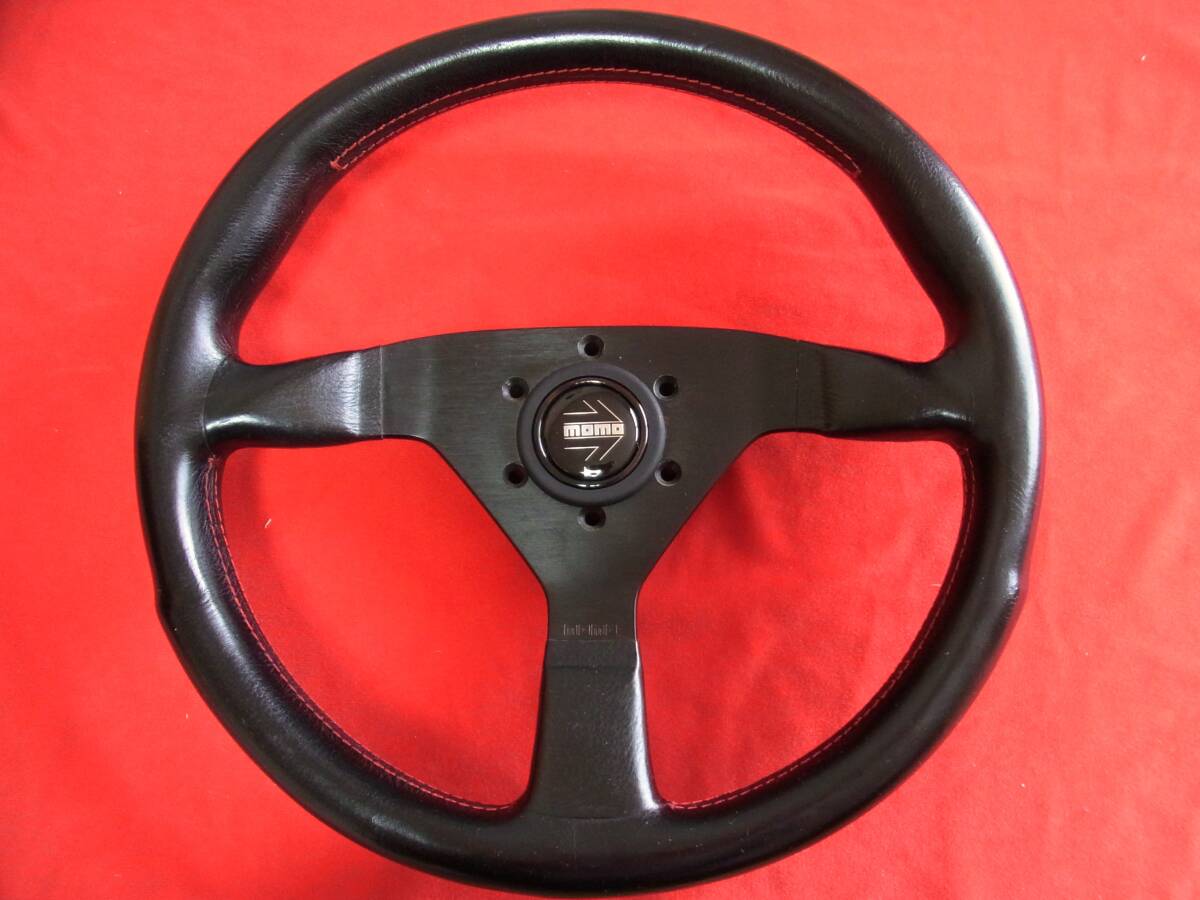 old momo steering wheel Veloce 36.0Φ black leather 1989 モモ ベローチェ 綺麗 希少 赤ステッチ 新品ホーンボタン 付属品有の画像1