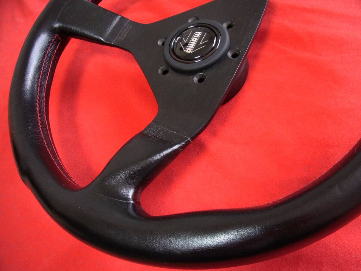 old momo steering wheel Veloce 36.0Φ black leather 1989 モモ ベローチェ 綺麗 希少 赤ステッチ 新品ホーンボタン 付属品有の画像3