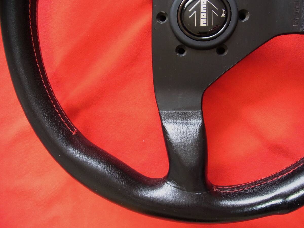 old momo steering wheel Veloce 36.0Φ black leather 1989 モモ ベローチェ 綺麗 希少 赤ステッチ 新品ホーンボタン 付属品有の画像6