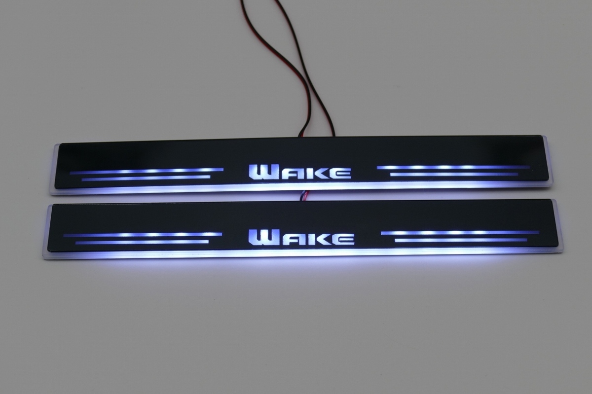 LEDスカッフプレート　WAKE　白　流れる　ウェイク　前　ホワイト　ダイハツ　メッキ_画像5