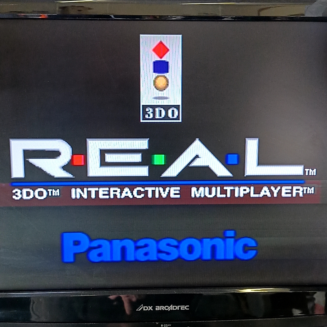 D004 ★Panasonic パナソニック 3DO REAL FZ-1 インタラクティブマルチプレーヤー 本体のみ 簡易チェック品 通電・画面OK ジャンク品 の画像2