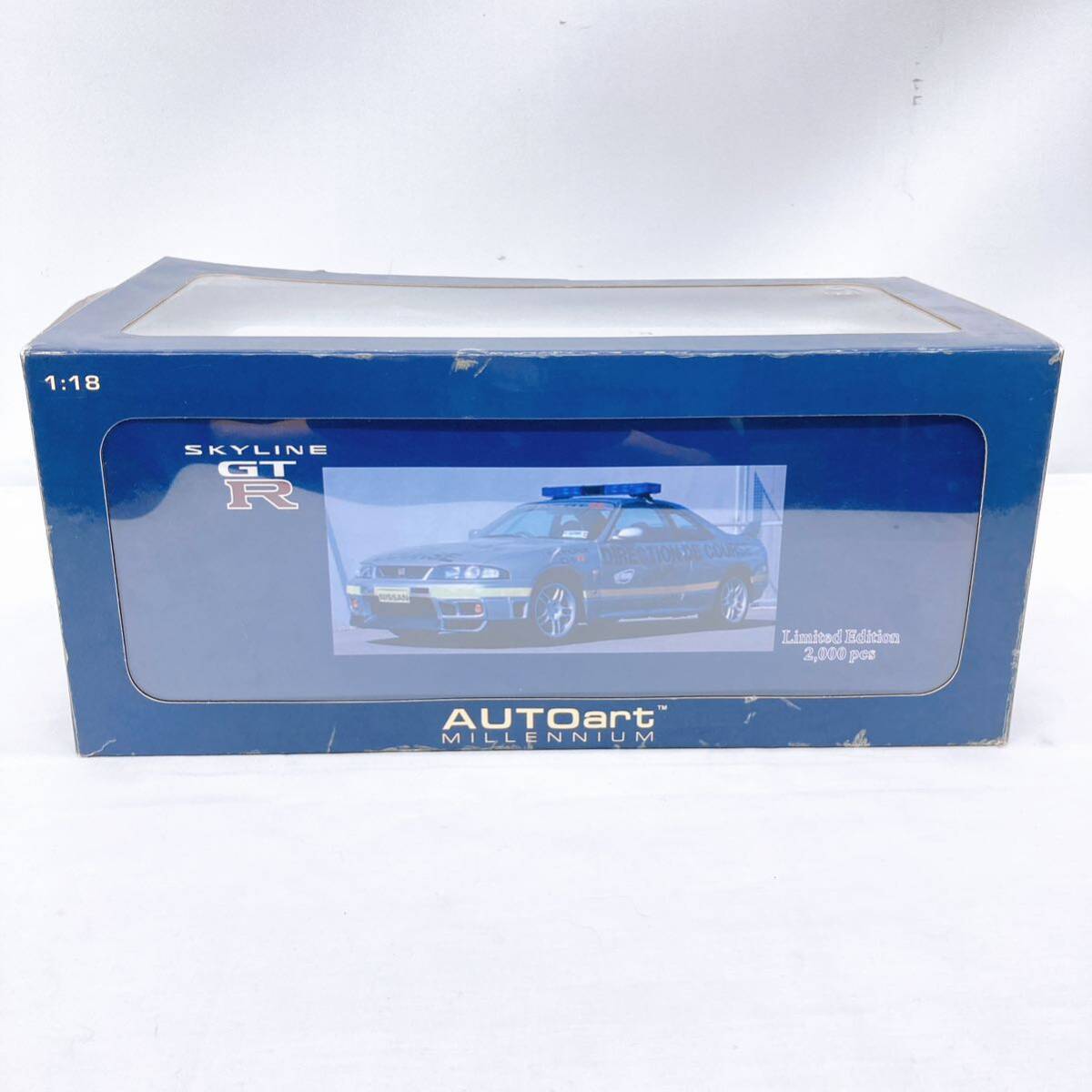 オートアート ニッサン スカイライン GT-R R33 LEMANS PACE CAR 1997 LIMITED EDITION OF 2.000 PCSの画像4