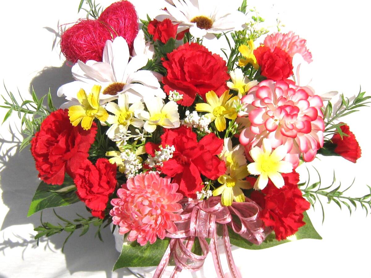  bell flower Mother's Day . oriented a-tifi car ru flower brilliant . arrangement 
