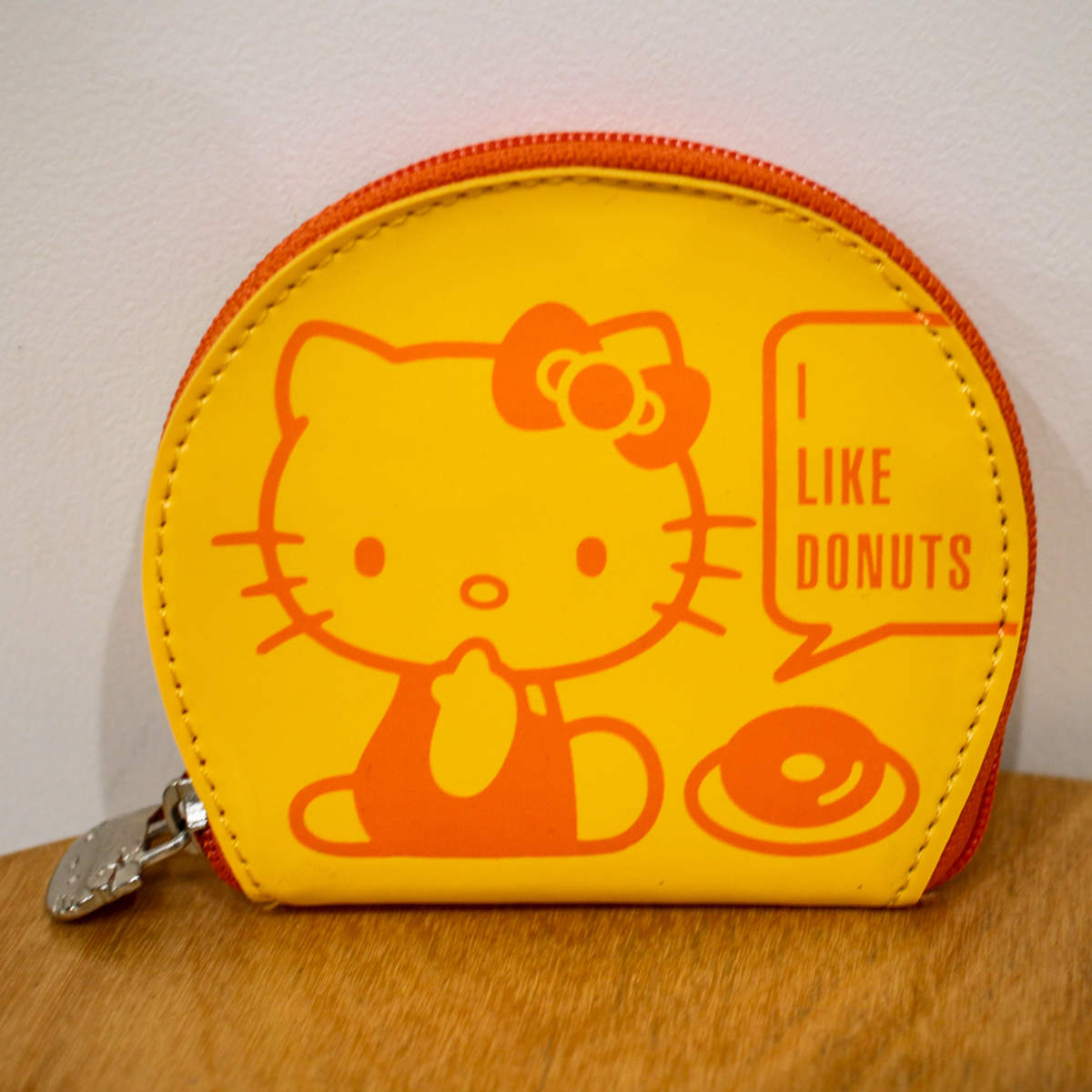 [ не использовался товар ] Mister Donut / ошибка do[ Hello Kitty ячейка для монет / Mini кошелек / Sanrio ].. пачка post анонимность рассылка 