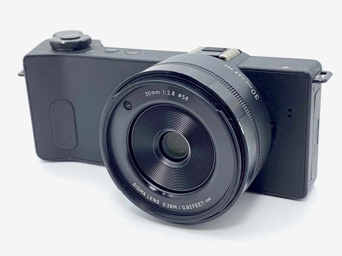 SIGMA デジタルカメラ dp2Quattro 2,900万画素 FoveonX3ダイレクトイメージセンサー(APS-C)搭載 _画像2