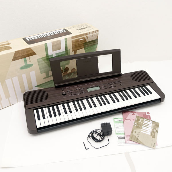 ★ YAMAHA ヤマハ 電子ピアノ ポータブルキーボード ダークブラウン 61鍵盤 2020年製 中古 美品 動作確認済み PSR-E360DW(0220488835)の画像1