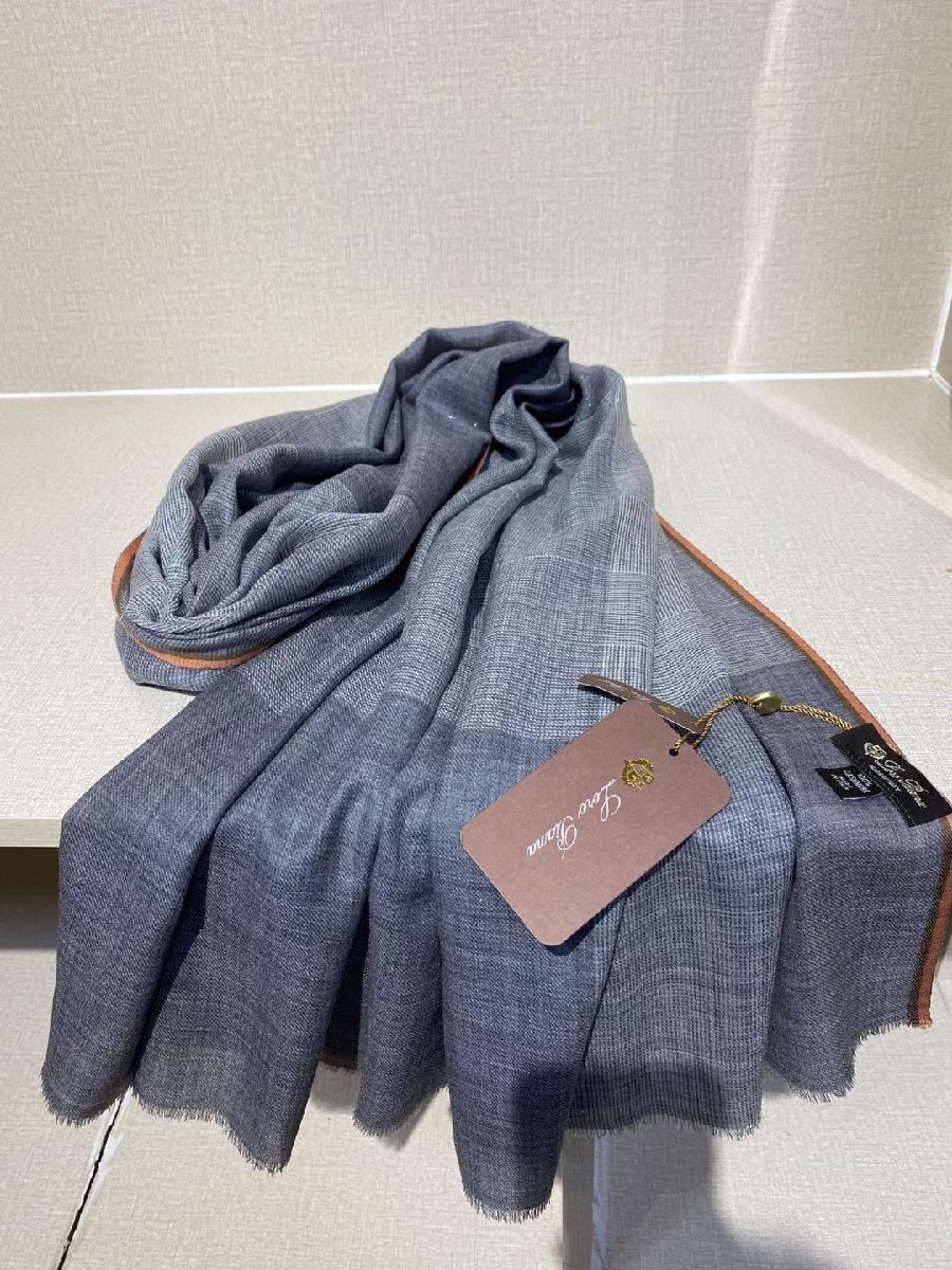 Loro Piana イタリア　ロロピアーナ　マフラー　ストール　 やわらかい カシミア100％　タグと箱付き_画像1