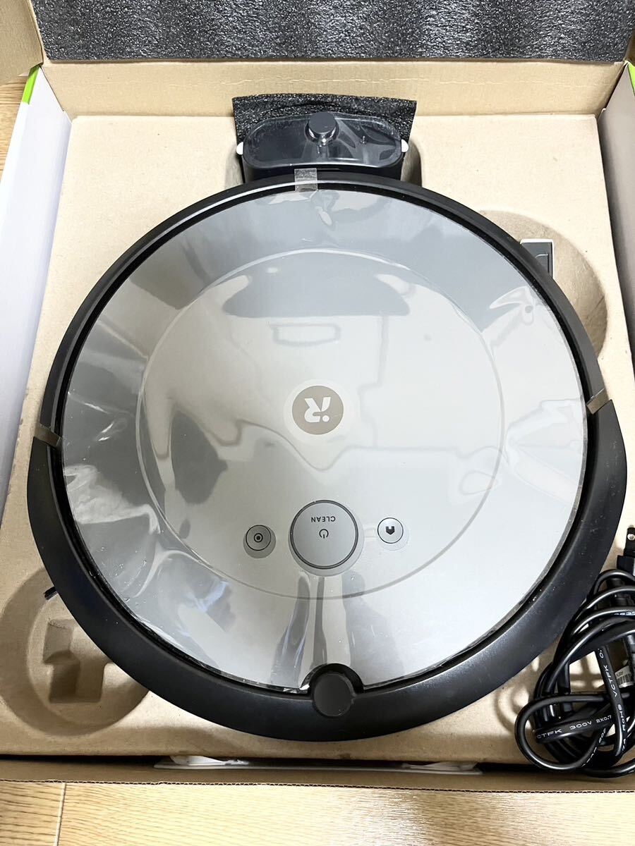 【美品】iRobot Roomba i2 ルンバロボット掃除機 2022年製 i2158 アイ ロボット コードレス wifi対応 動作品の画像3