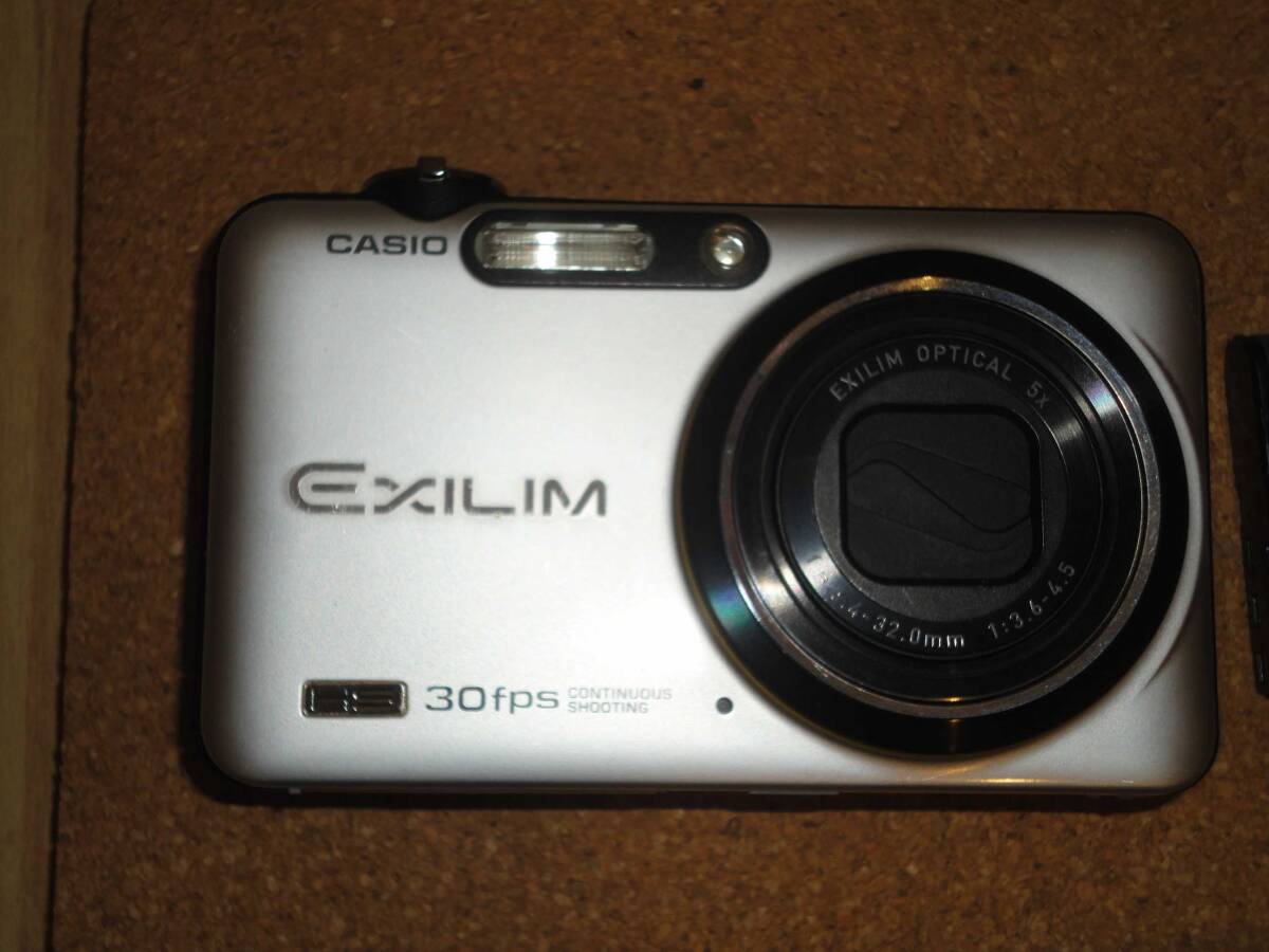 CASIO EXILIM EX-FC100 /カシオ/デジタルカメラ/30fps_画像2