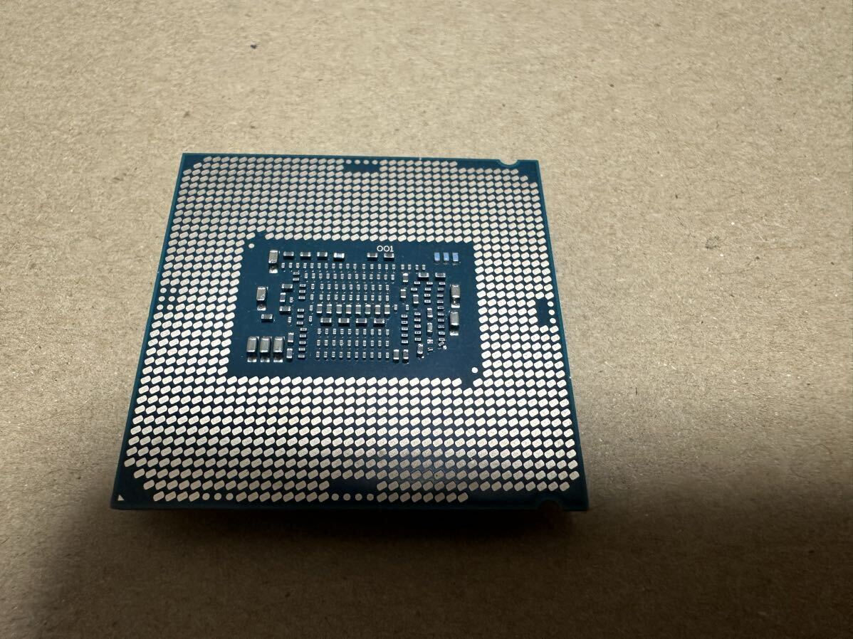 Intel CPU Core i3-8100 2 sheets set sale 