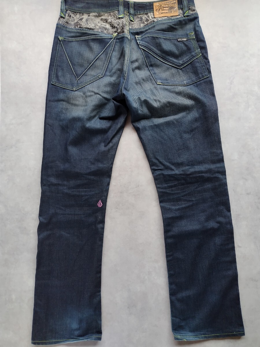 メキシコ製 VOLCOM ボルコム ジーンズ Lot.VLCM10 32インチ USED加工モデル ストレッチ テーパード デニムパンツ VOLCOM BRAND JEANS