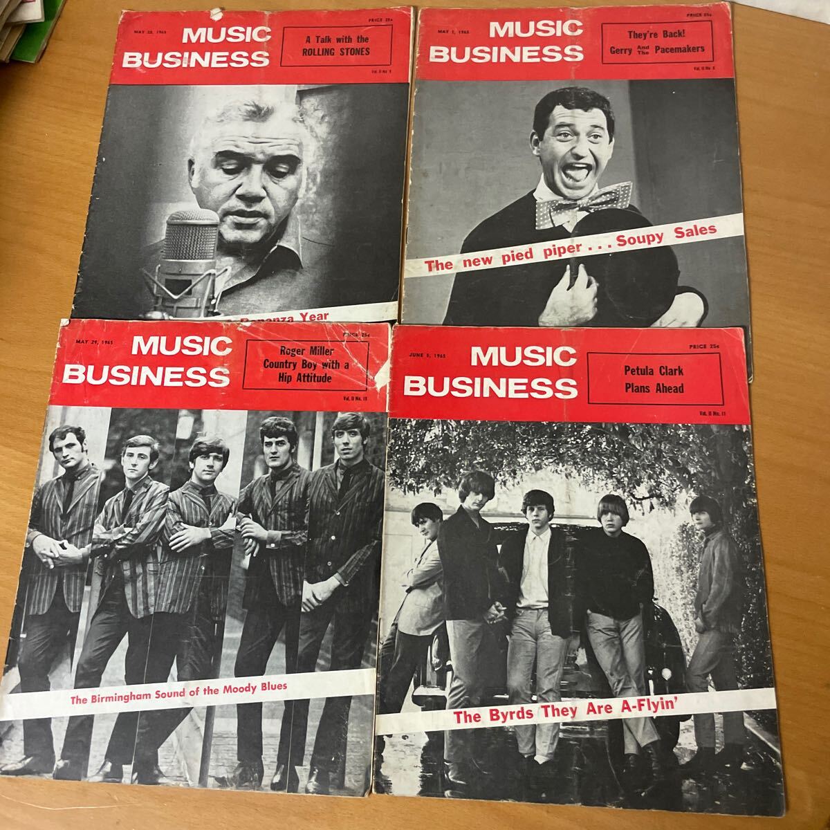 MUSIC BUSINESS 1960年代音楽雑誌 ローリングストーンズ rolling stones the byrds の画像1
