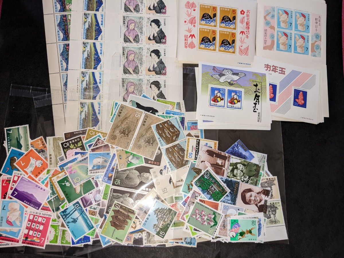 日本切手未使用　シート、年賀小型シート、バラ切手　額面10700円