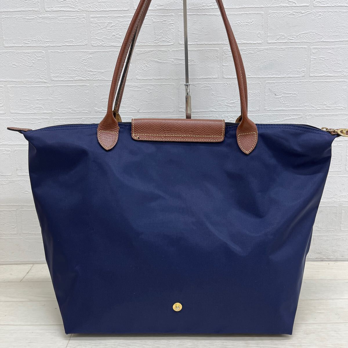 1424◎ LONGCHAMP ロンシャン LE PLIAGE バッグ 鞄 ハンド トート ボタン カジュアル ネイビー レディース_画像3