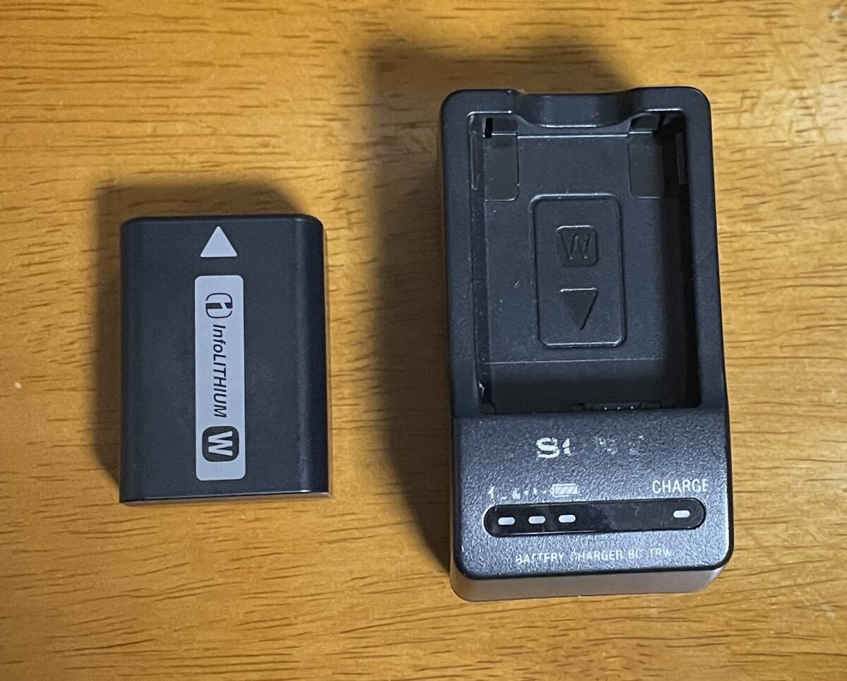 SONY ACC-TRW★電池NP-FW50と充電器BC-TRWのセットです。本体買い替えのため出品します。の画像4