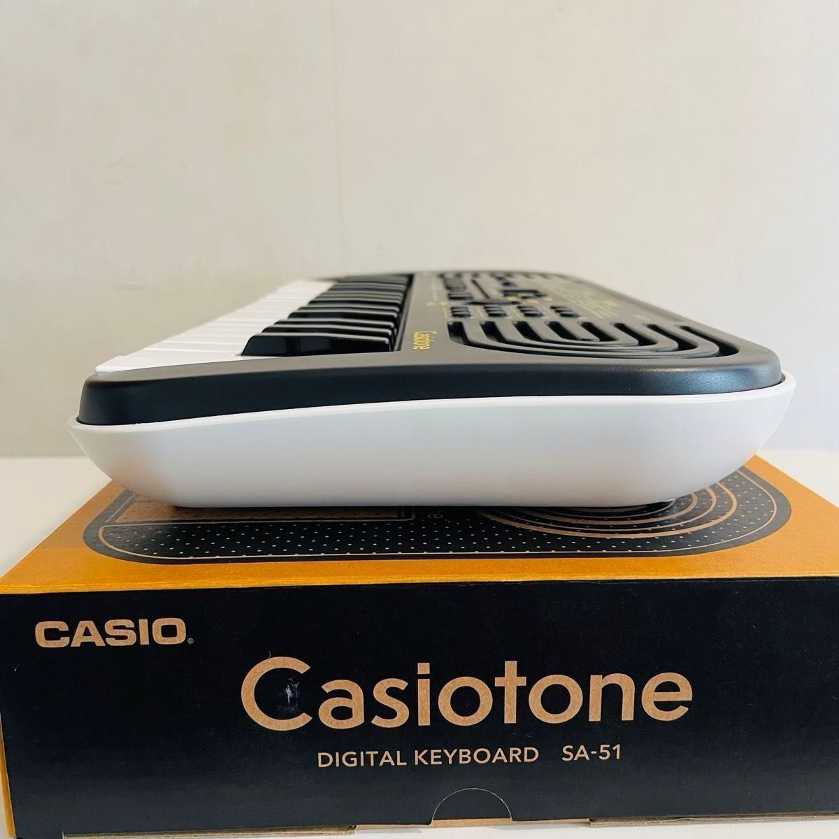 CASIO 電子キーボード Casiotone 32ミニ鍵盤 SA-51 ブラック＆ホワイト