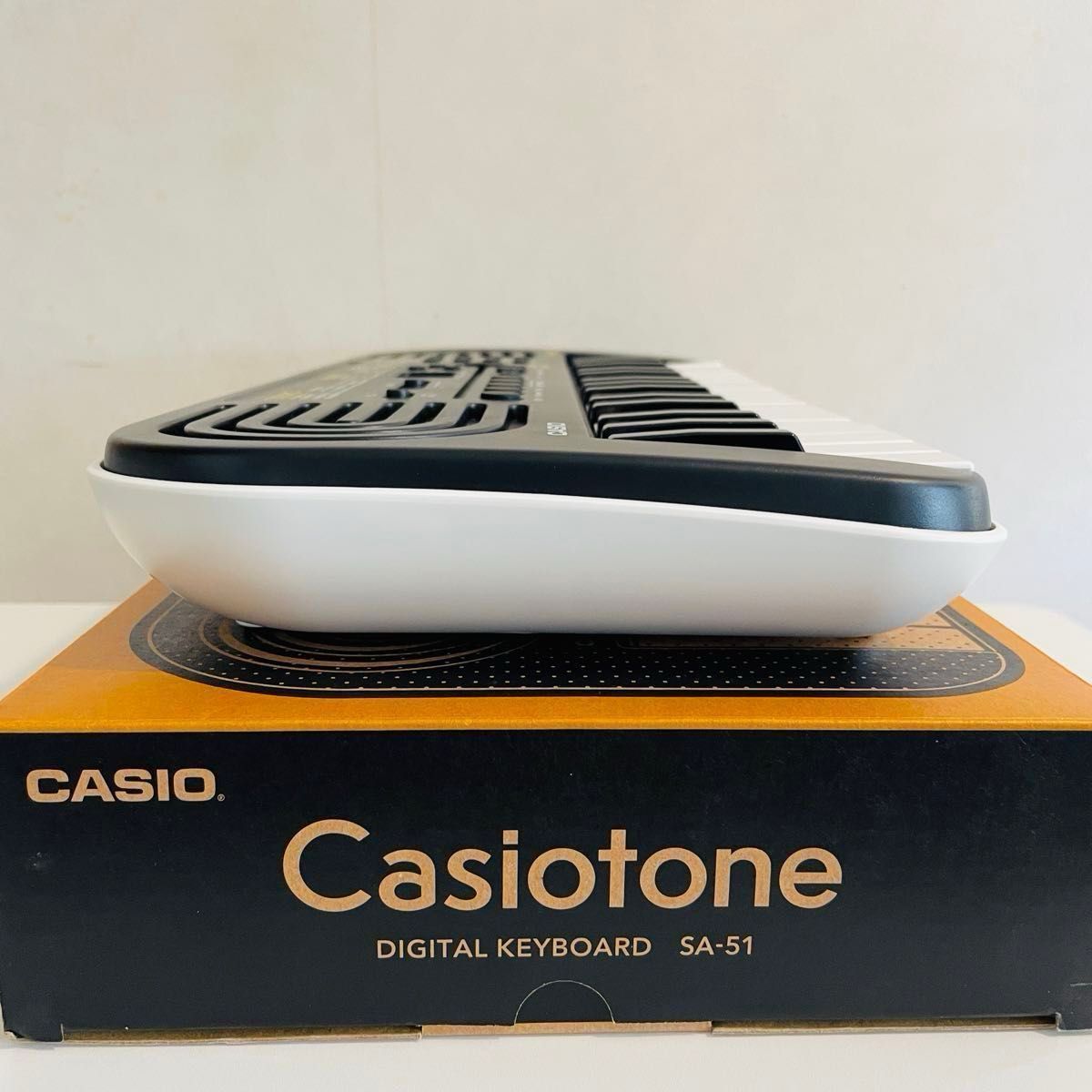 CASIO 電子キーボード Casiotone 32ミニ鍵盤 SA-51 ブラック＆ホワイト
