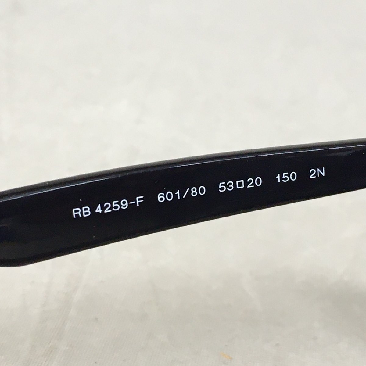 【中古品A】Ray・Ban (レイバン) サングラス 　RB4259 601/80　53ロ20　ケース付き　（管理番号：063105）_画像6