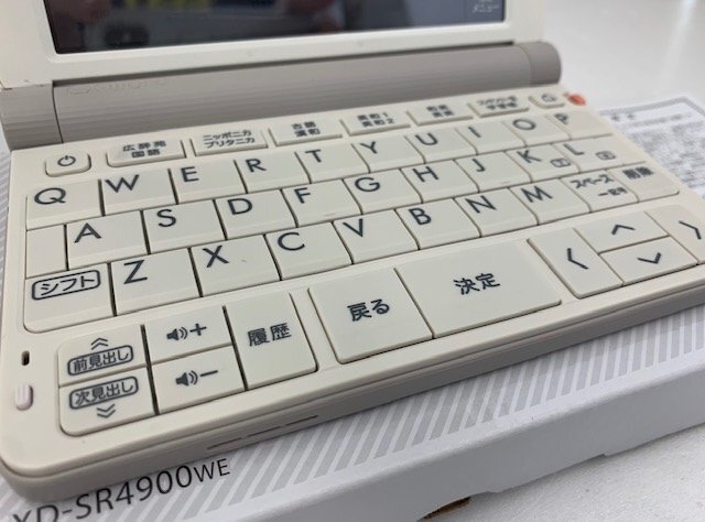 【中古品】CASIO カシオ 電子辞書 高校生(英語強化)モデル CASIO EX-word XD-SR4900-WE (管理番号：060108）の画像2