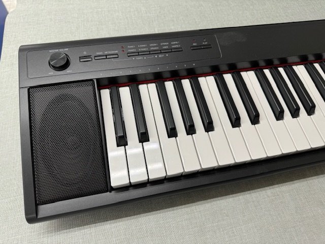 【中古品】YAMAHAヤマハ キーボード piaggero NP-12 2021年製 スタンド付 (管理番号：049112)の画像2