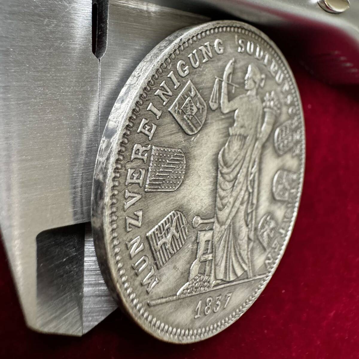 ドイツ フェルドヘルンハレ 硬貨 古銭 1837年 バイエルン王国 ルートヴィヒ1世 「南ドイツ6州通貨同盟」記念 記念幣 コイン 銀貨 海外硬貨_画像3