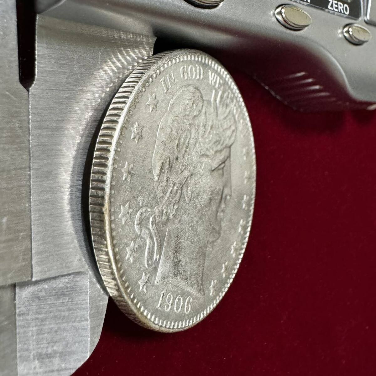 アメリカ 硬貨 古銭 エリス島 1906年 自由の女神 アメリカへの玄関口 松明 「新たな巨像」銘 記念幣 コイン 銀貨 外国古銭 海外硬貨の画像3