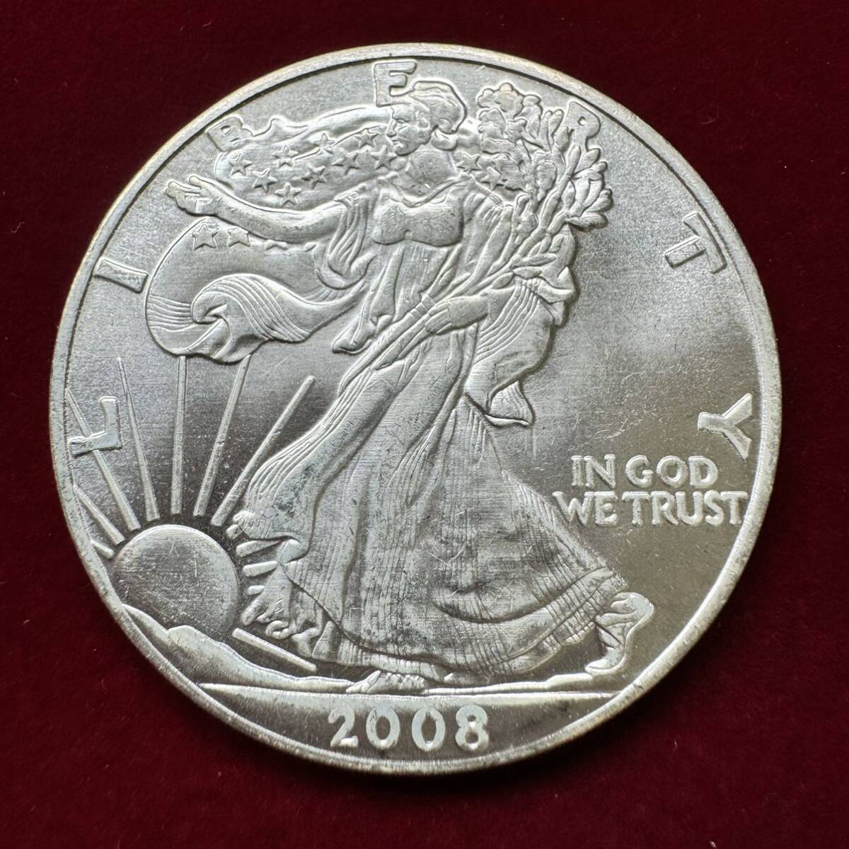 アメリカ 硬貨 古銭 ウォーキングリバティ 2008年 歩く自由の女神 13の星 イーグル 盾 記念幣 コイン の画像1