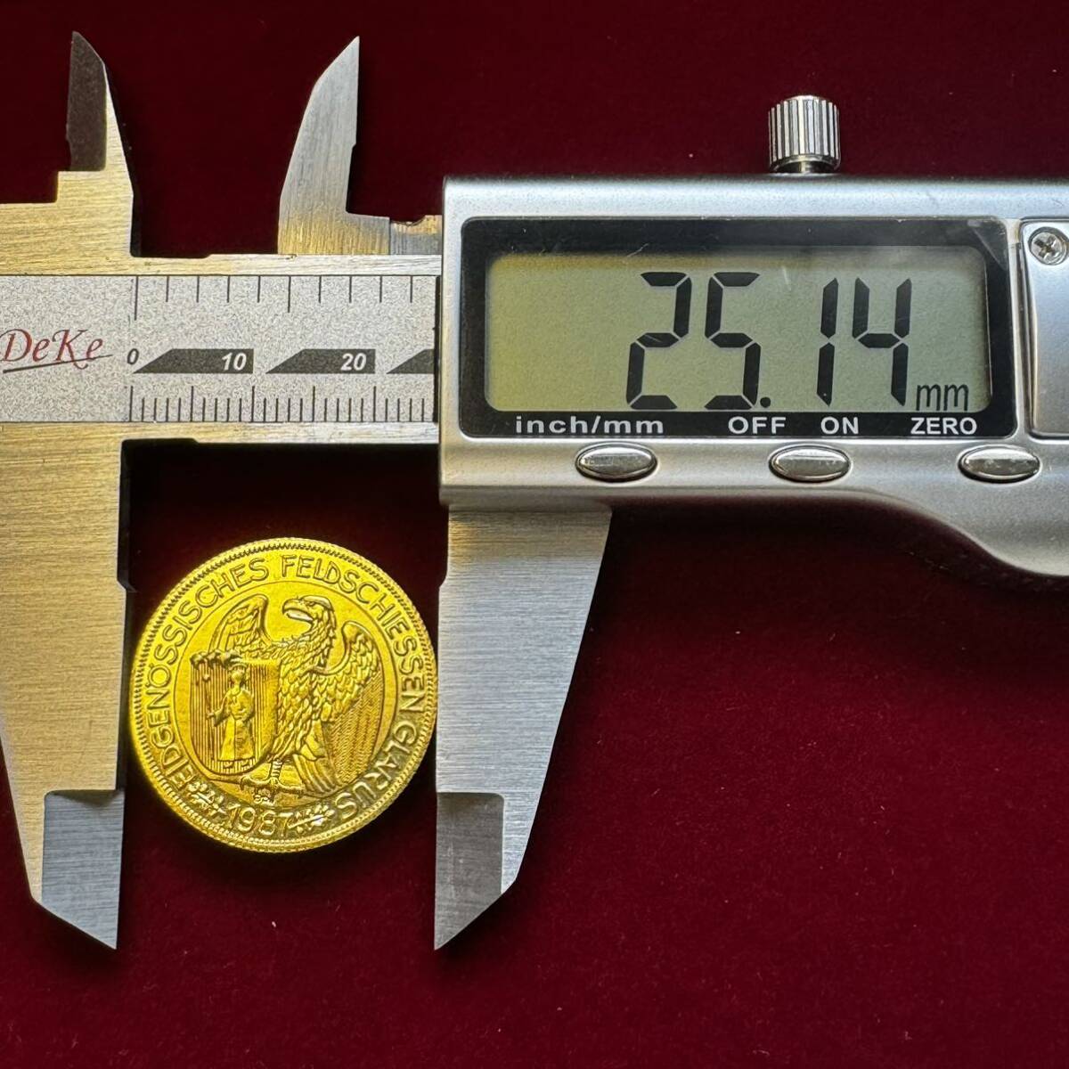 スイス 硬貨 古銭 1987年 グラールス射撃祭 グラールスの腕を掴むワシ ライフル 旗 50フラン 記念メダル コイン 金貨 外国古銭 海外硬貨 の画像4