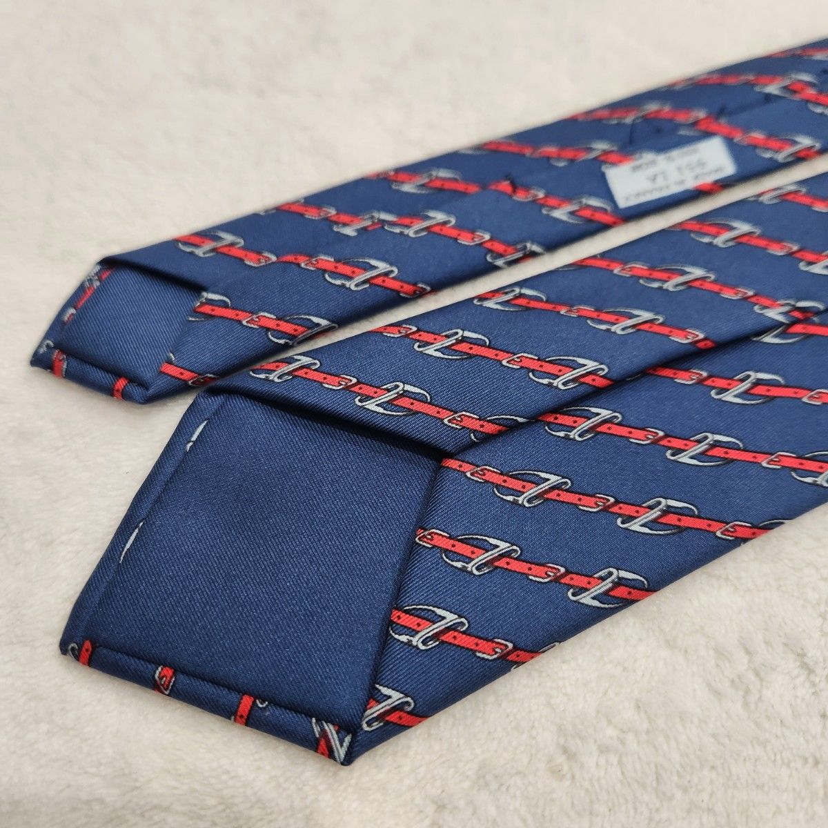HERMES】エルメス ハイブランドネクタイ 紺 ベルト 赤 メンズ HERMES】エルメス ハイブランドネクタイ 紺 ベルト 赤 メンズ