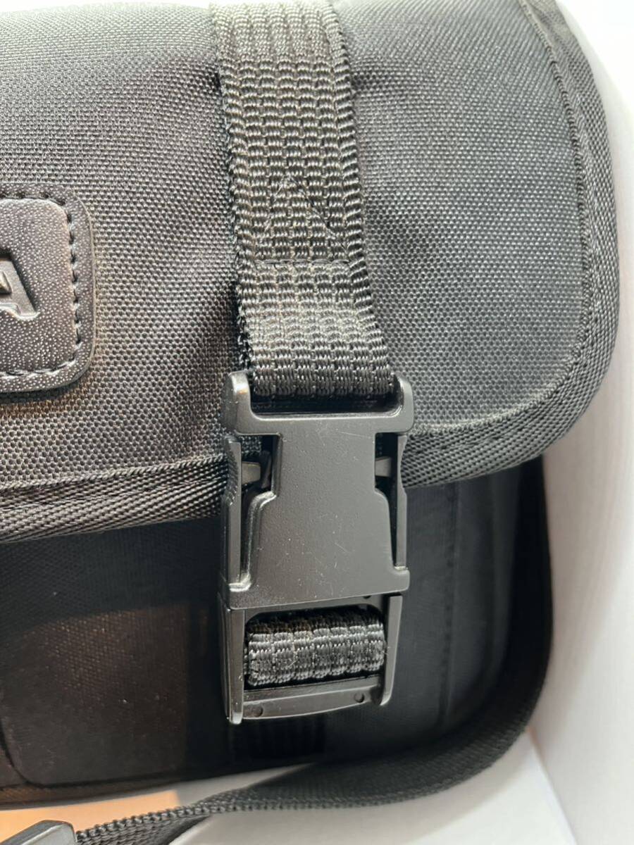 796-100　SIGMA シグマ カメラバック 鞄 かばん 収納バック 収納ケース マジックテープ仕切りあり ブラック ポケット ショルダーバック_画像4